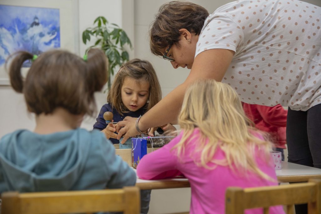 Prepariamoci a curare le molte ferite dei bambini